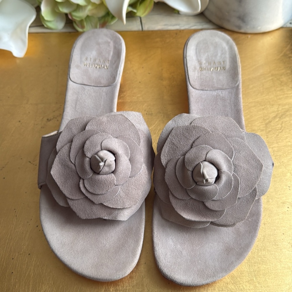 Stuart Weitzman Floral Thong Heeled Sandals in Taupe Suede